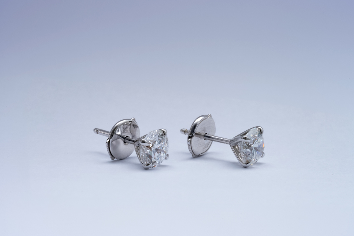 Классические пусеты с альфа-застежкой