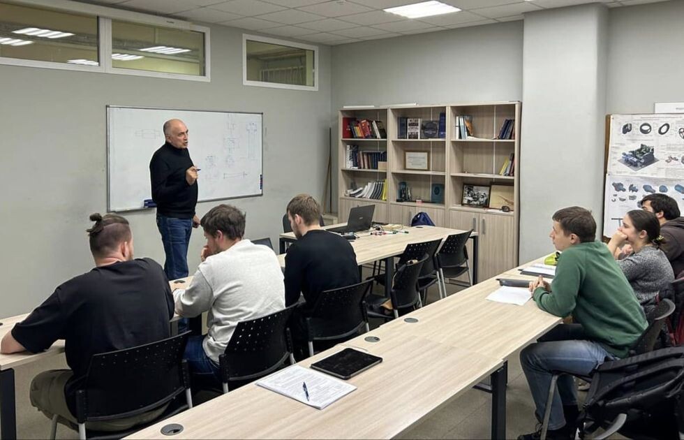 Пензенские станкостроители делятся наработками со студентами легендарной Бауманки