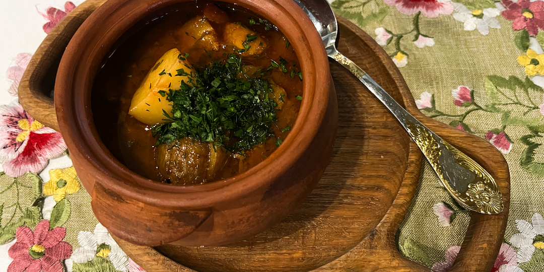 Горшочек, не вари: соленья от бабули и «Цесаревич» в ресторане дворянской кухни «Вельможа»