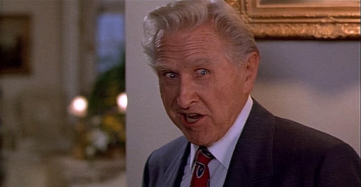 В 1993 году, такой персонаж мог быть президентом только в пародийной комедии «Горячие головы 2».