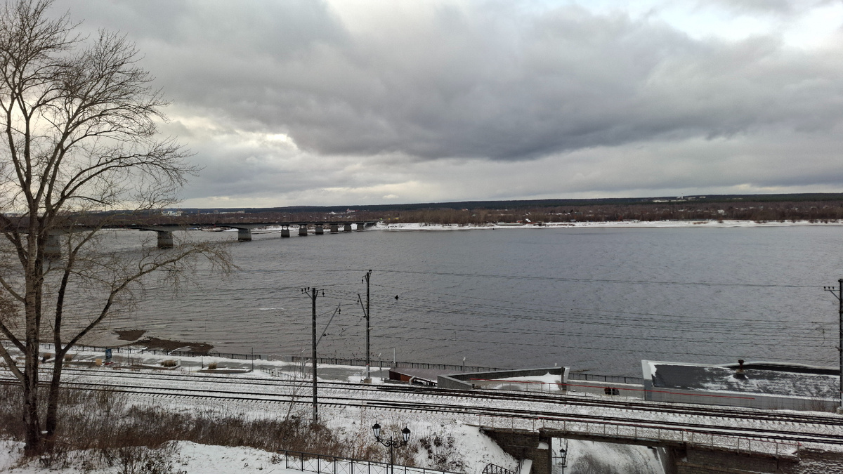 Мост через реку