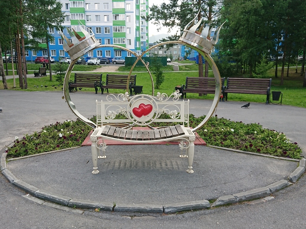 scale_1200