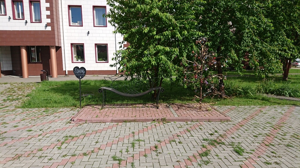scale_1200