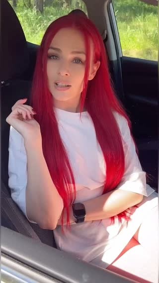 Мари Добро за рулём 