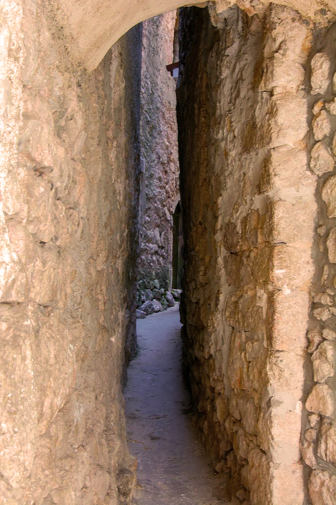 Улица Кланчич (остров Крк, Хорватия). Источник изображения: gassin.eu