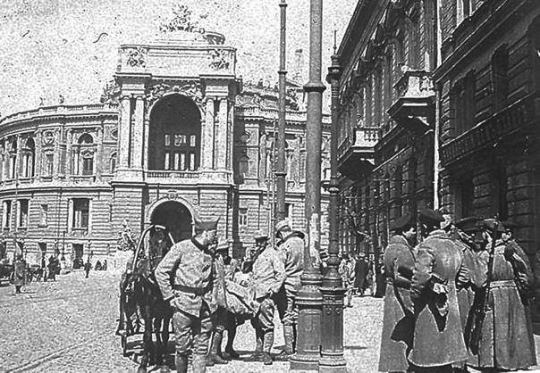 Приключения двойного агента