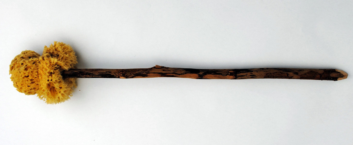 Ксилоспонгий или терсорий. Это современная реплика. Как вы понимаете, оригинальные приспособления до наших времён не сохранились. Фото из Википедии.