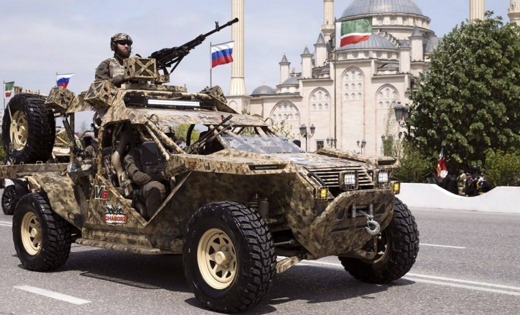 «Чаборз» — лёгкий высокопроходимый вооружённый тактический автовездеход (багги). Разработан по заказу Российского университета спецназа в Чеченской республике компанией «Зенит-Дефенс».