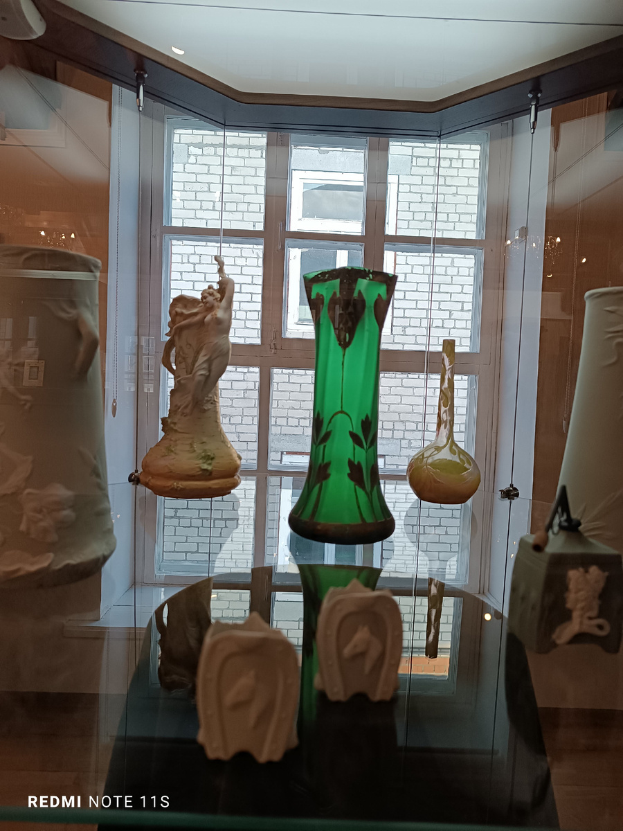 Посуда в стиле модерн 