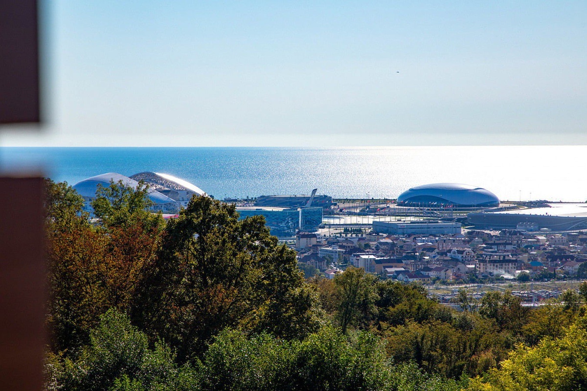 Вид с одного из жк, р-н. Верхневеселое