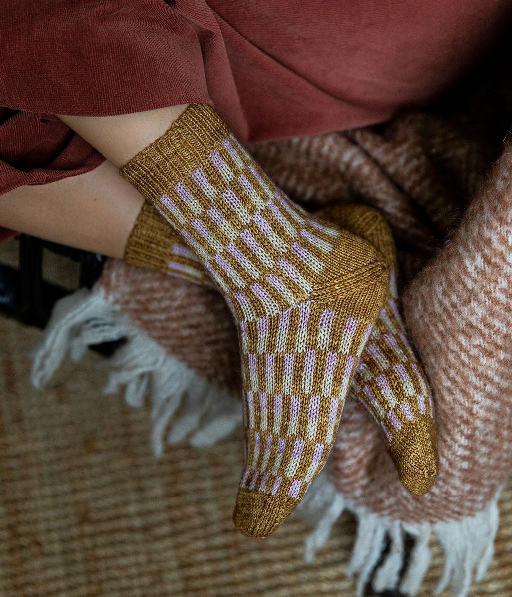 Так носки Эммы Дучер выглядят в оригинале (описание есть на сайте ravelry.com).
