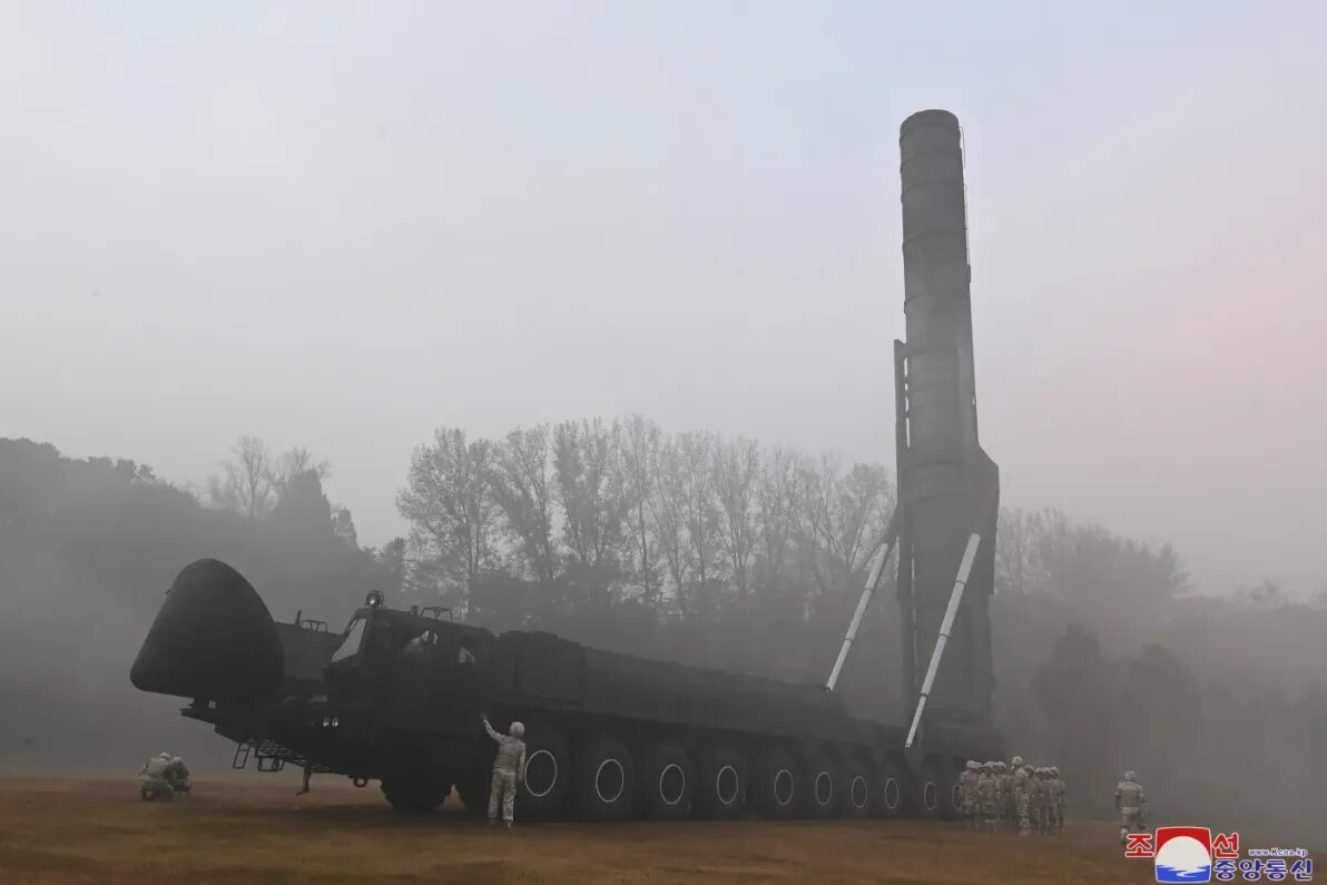    Пусковая установка Hwasongpho-19. © KCNA