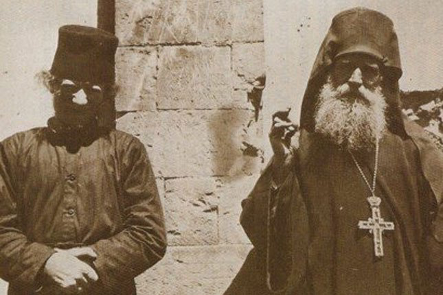 Преподобный Анфим (справа) и преподобный Никифор (слева)