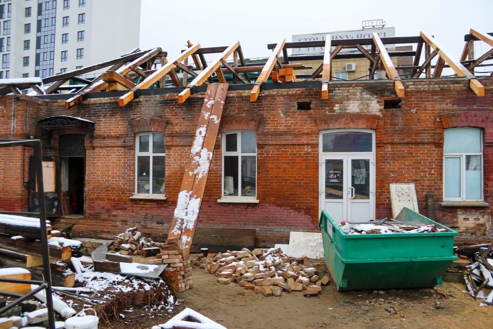    Реставрация памятника архитектуры у вокзала. Источник: Виталий Барабаш