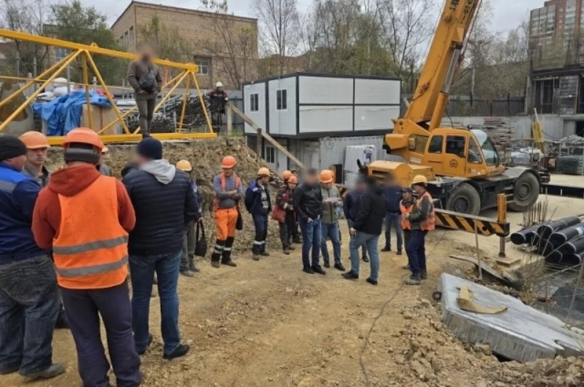    Полиция Владивостока вновь выявила мигрантов-нелегалов на стройплощадке