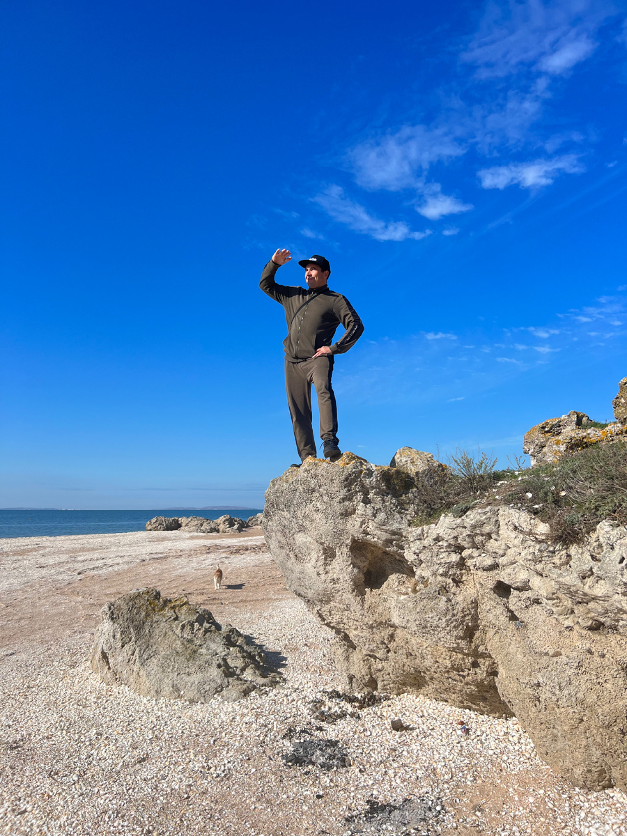 Муж на берегу Азовского моря