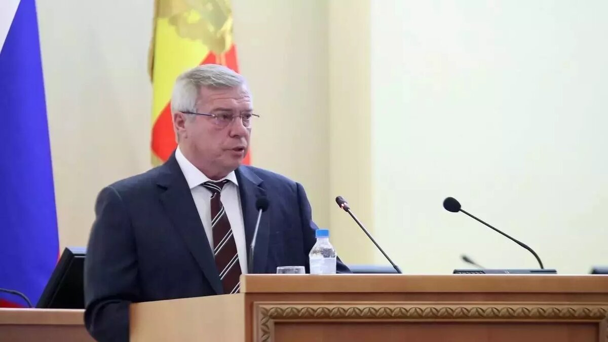 В правительстве региона не подтвердили сообщение об обысках в кабеинете Василия Голубева. Фото: Телеграм-канал Василия Голубева