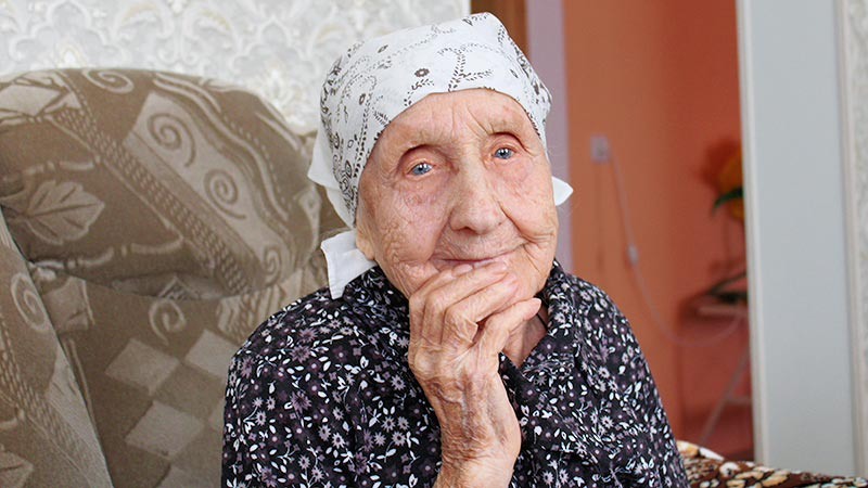    Вера и трудолюбие вели по жизни