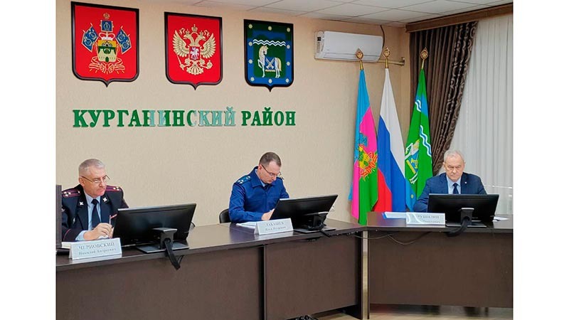    Состоялось заседание краевого совещания по обеспечению правопорядка и антитеррористической комиссии