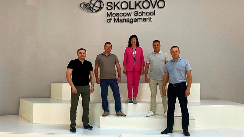    И позовем туриста... на курган!