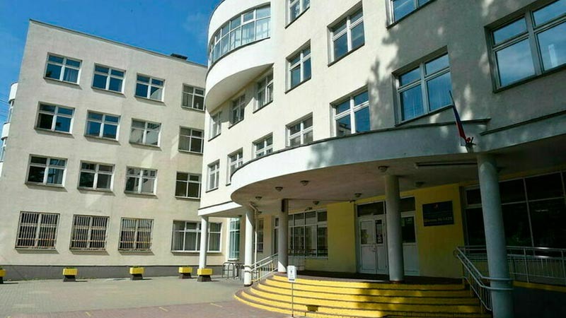    В Кремле поддержали дискуссию о сокращении времени учебы в школах