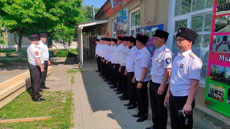    На службе – казаки