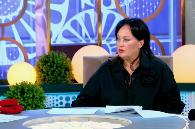 Ларисе Гузеевой не понравились стихи героини. Фото: кадр видео/ Первый канал