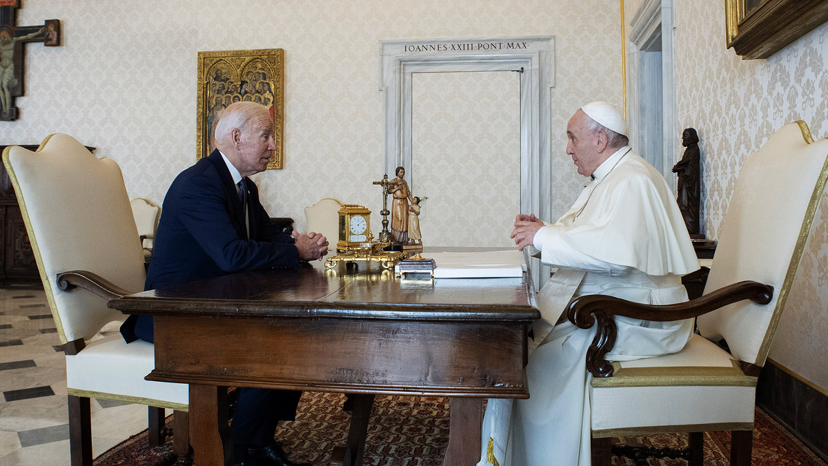 Джо Байден в гостях у папы римского Франциска