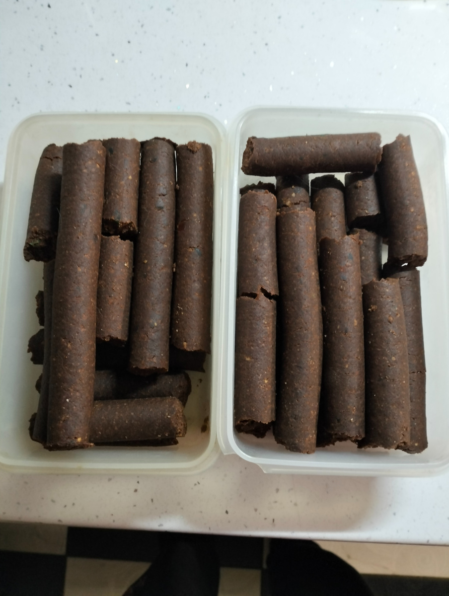 Они самые, продукт, вылезший из мясорубки.