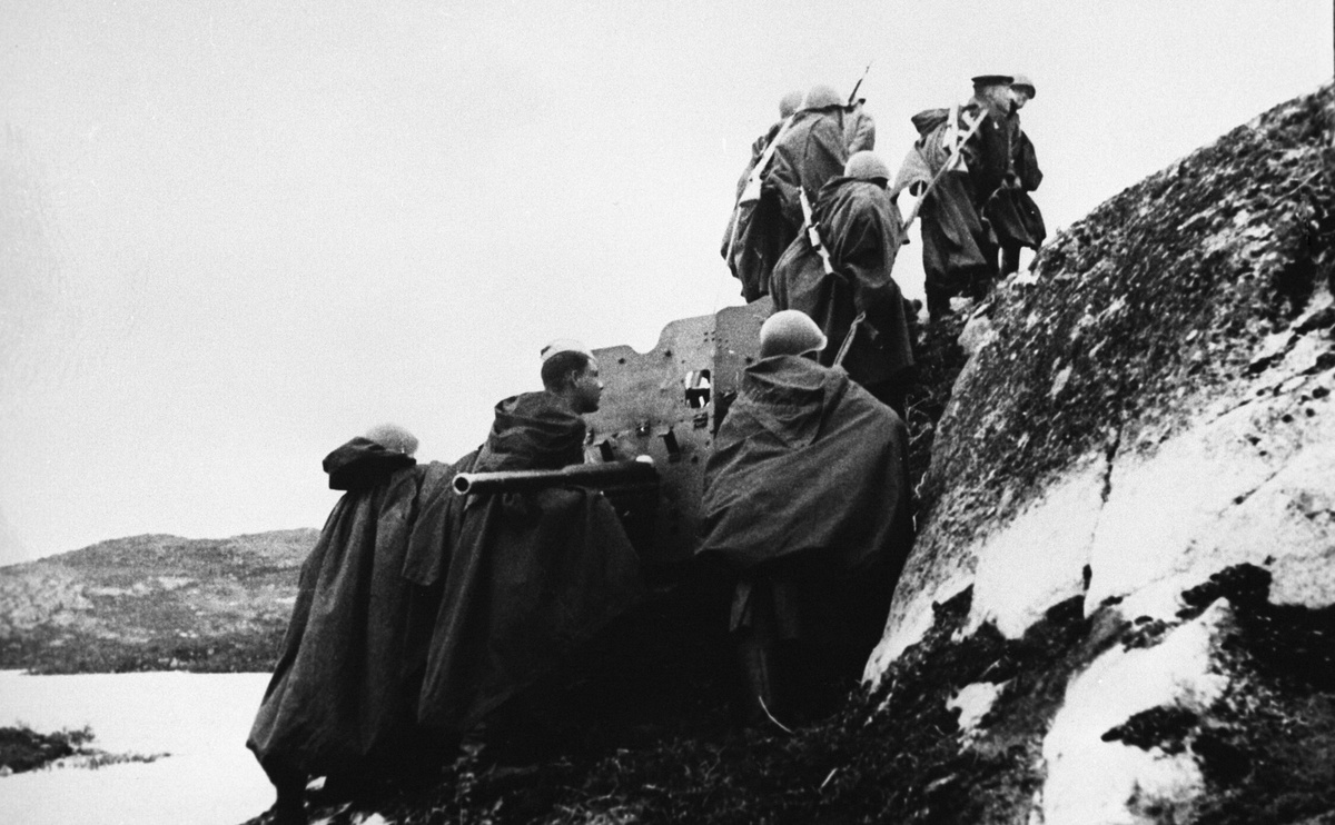     Петсамо-Киркенесская наступательная операция войск Карельского фронта и Северного флота / РИА Новости / Роберт Диамент