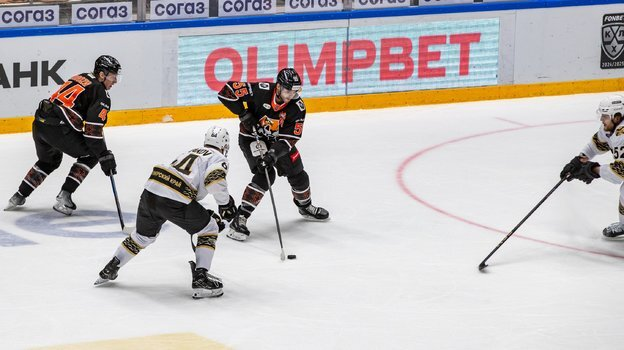 Всегда было интересно – влияют ли на немаленькую зарплату хоккеистов результаты игры / Фото: ХК «Амур»