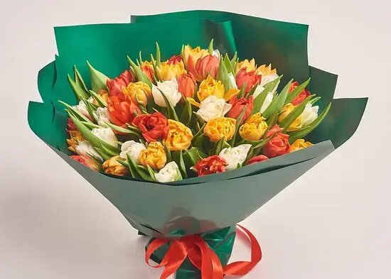   Тюльпаны микс в зеленой бумаге от AzaliaNow Мария Казённова