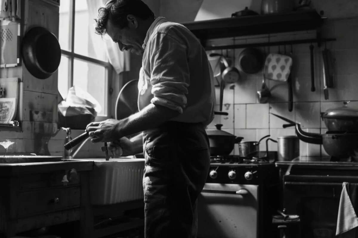    Пьяный житель Хабаровского края пытался избить участковую стамеской