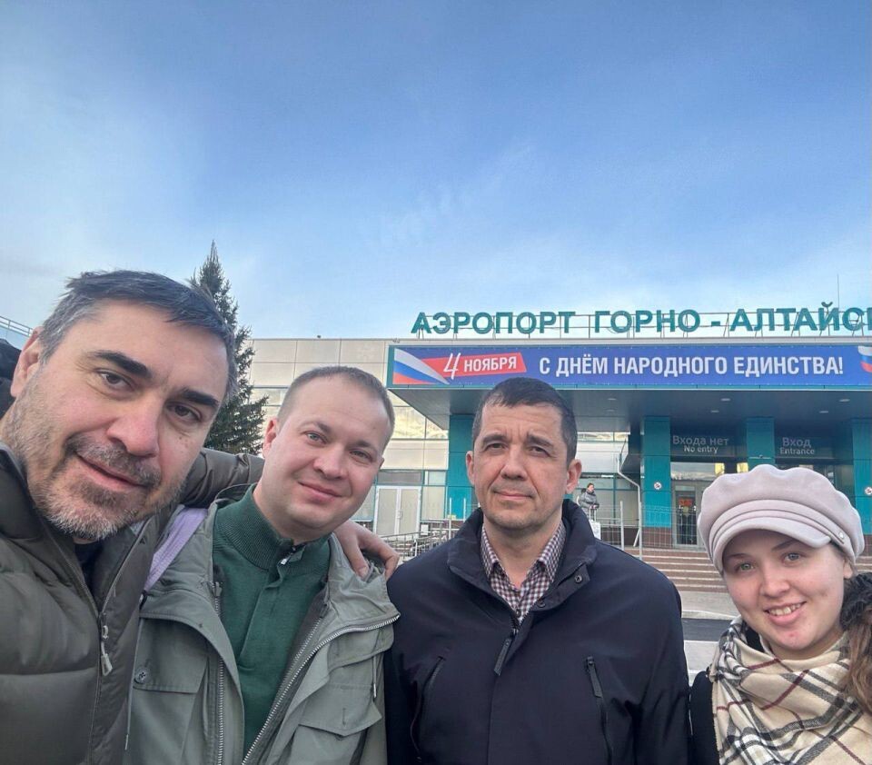    В Горный Алтай приехали врачи . Источник: Telegram-канал Дмитрия Хубезова