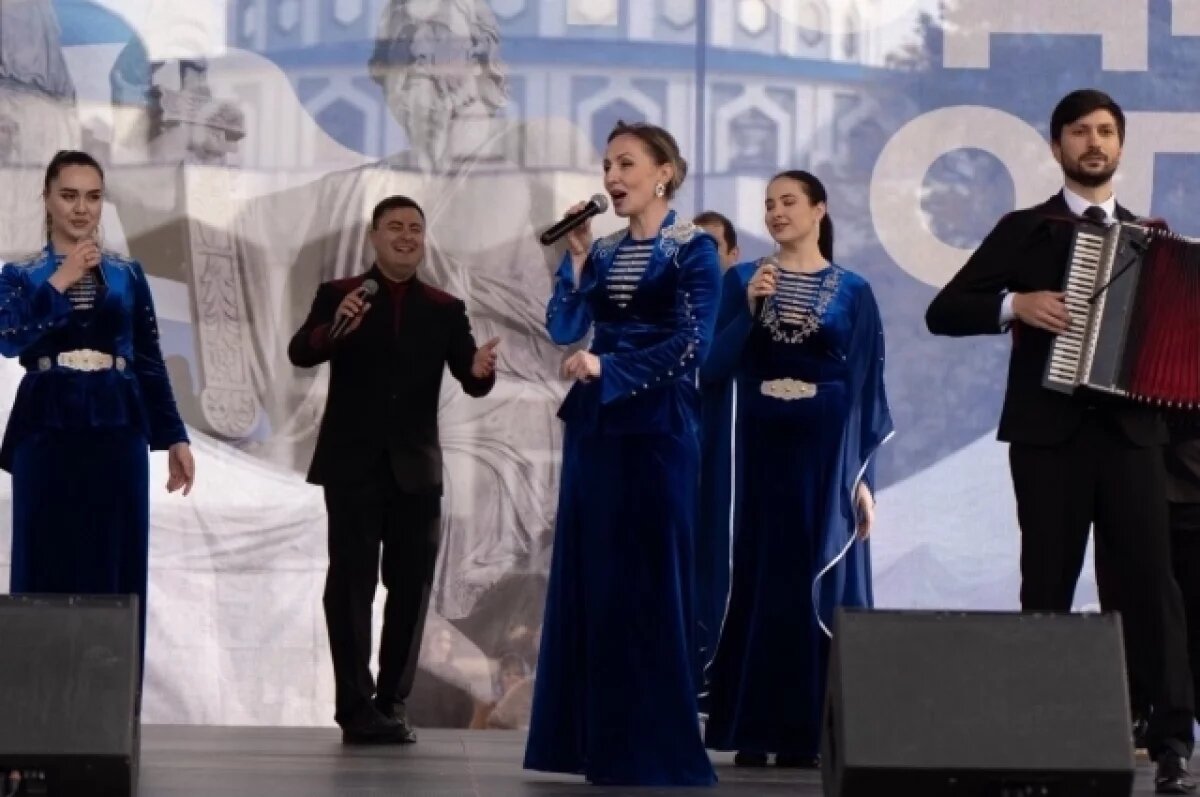    Творческие коллективы приняли участие в праздновании Дня народного единства