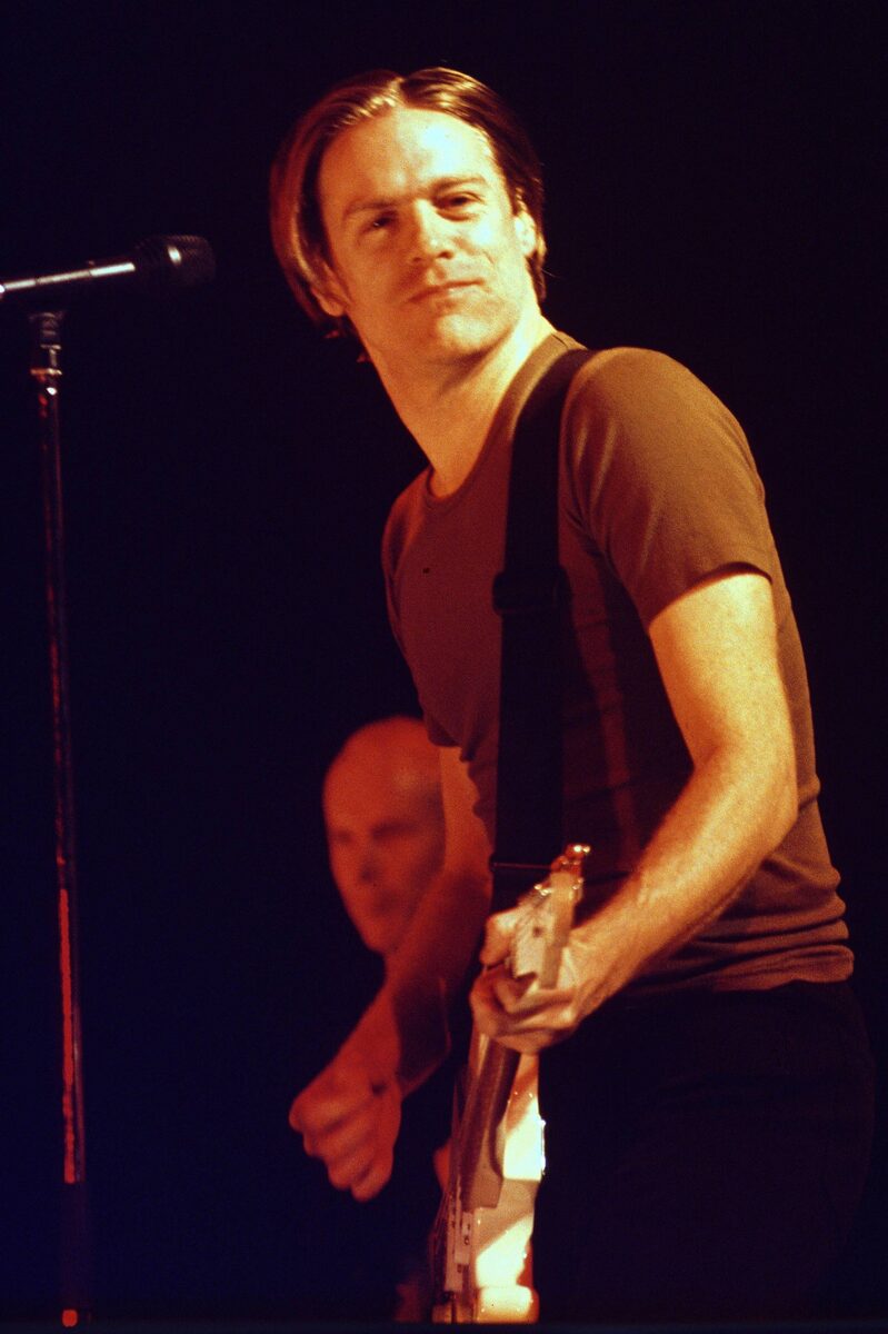    Вскоре группа распалась, однако Брайан Адамс познакомился с музыкантом и продюсером Джимом Вэллансом. В течение нескольких десятилетий они работали как соавторы песен / globallookpress.com