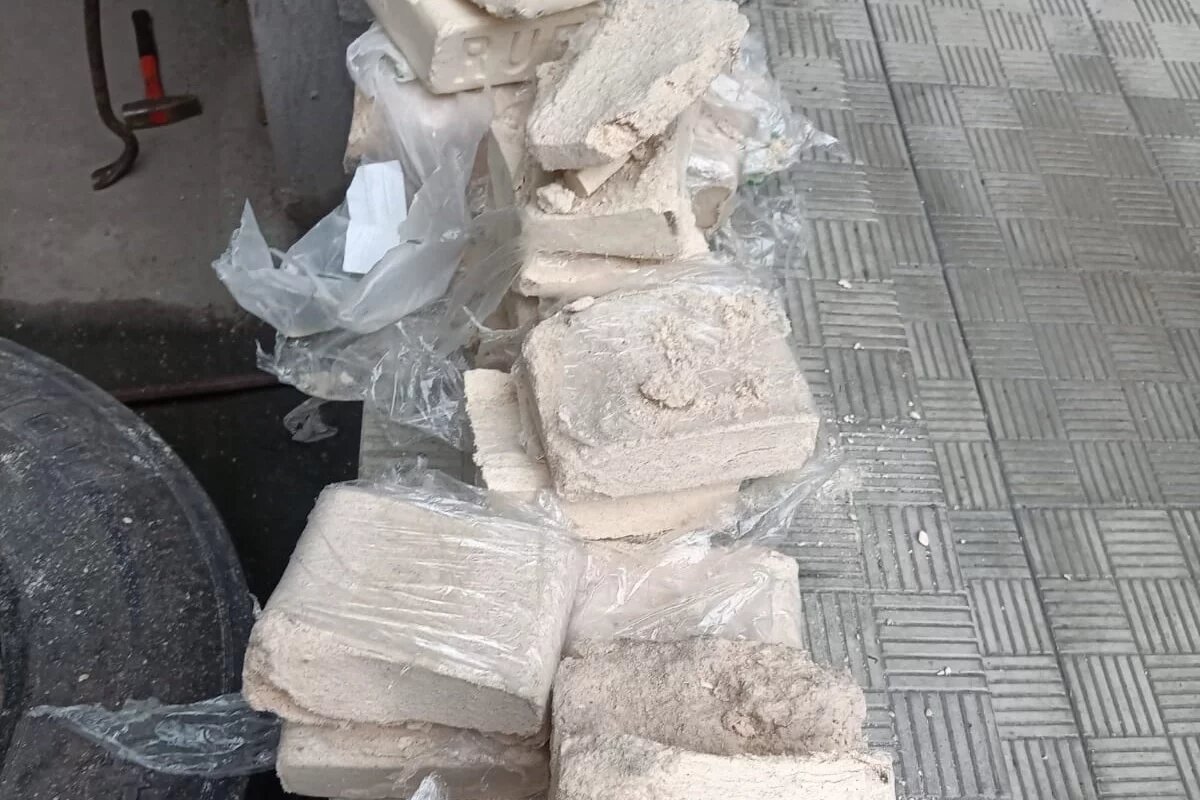    110 кг экстази пытались ввезти в РФ через границу под Псковом в фуре из ЕС