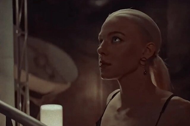    Алёна Михайлова в роли Сони Мармеладовой. Фото:  Кадр из фильма