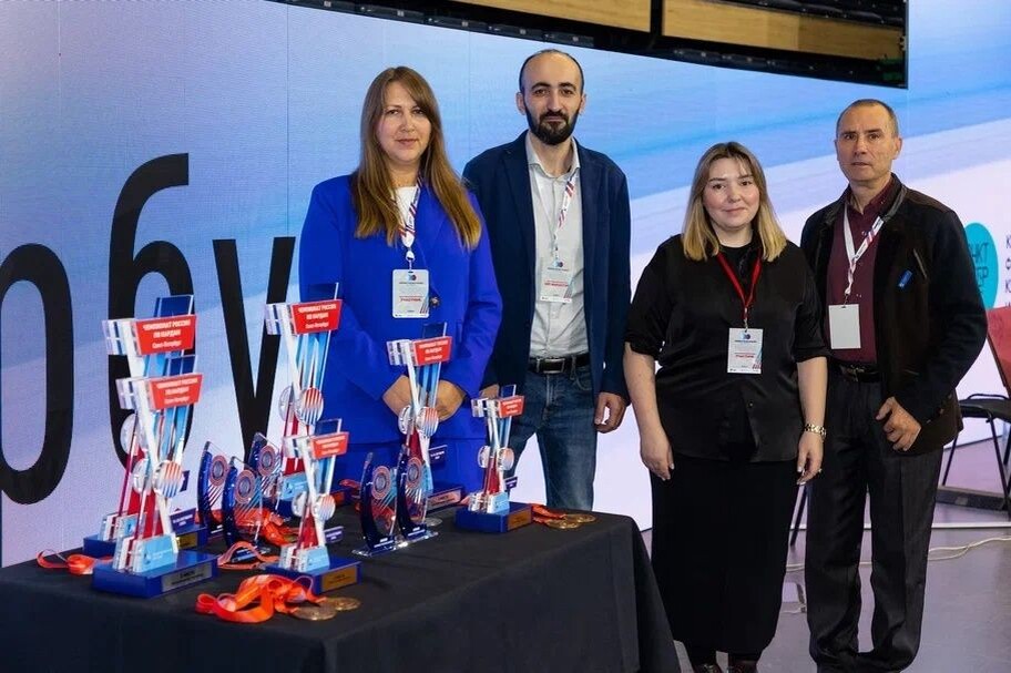 Листайте вправо, чтобы увидеть больше изображений