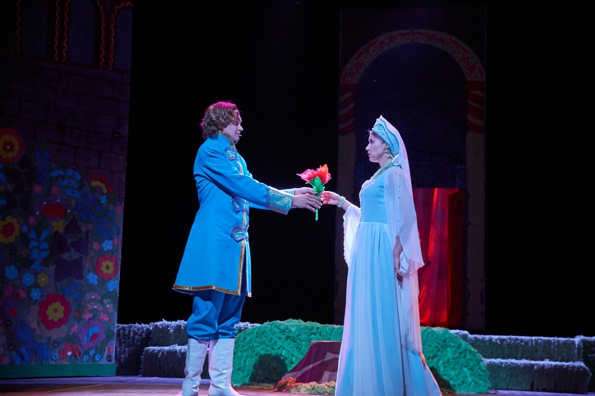 Спектакль «Аленький цветочек»