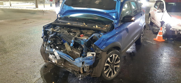    В массовом ДТП на Октябрьском проспекте травмировались три человека