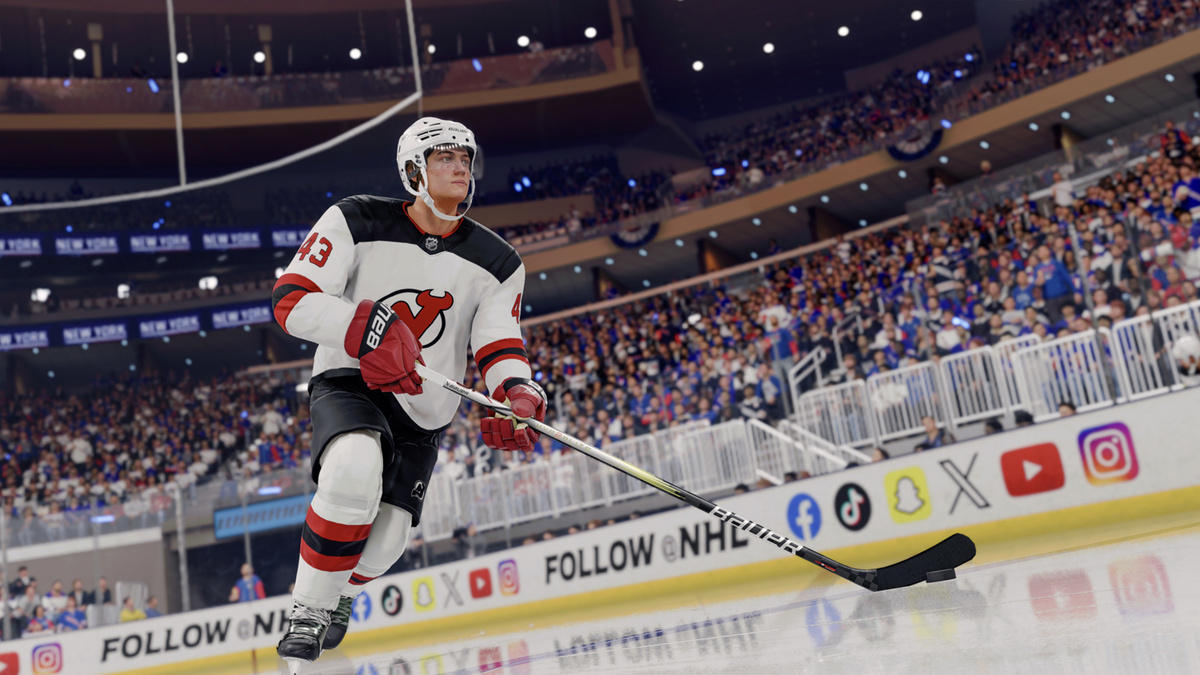 Скриншот из игры "NHL 25"