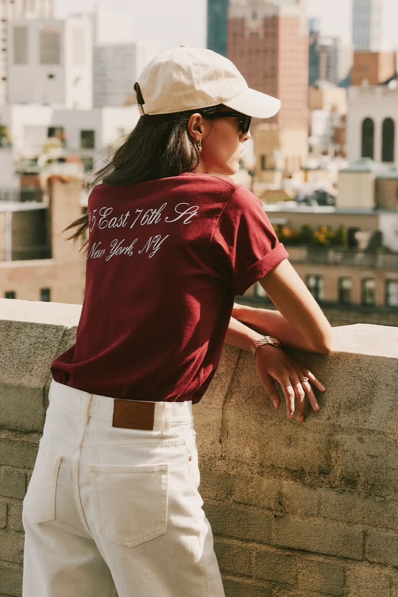    Sporty & Rich выпустил коллаборацию с отелем Carlyle (фото 2)