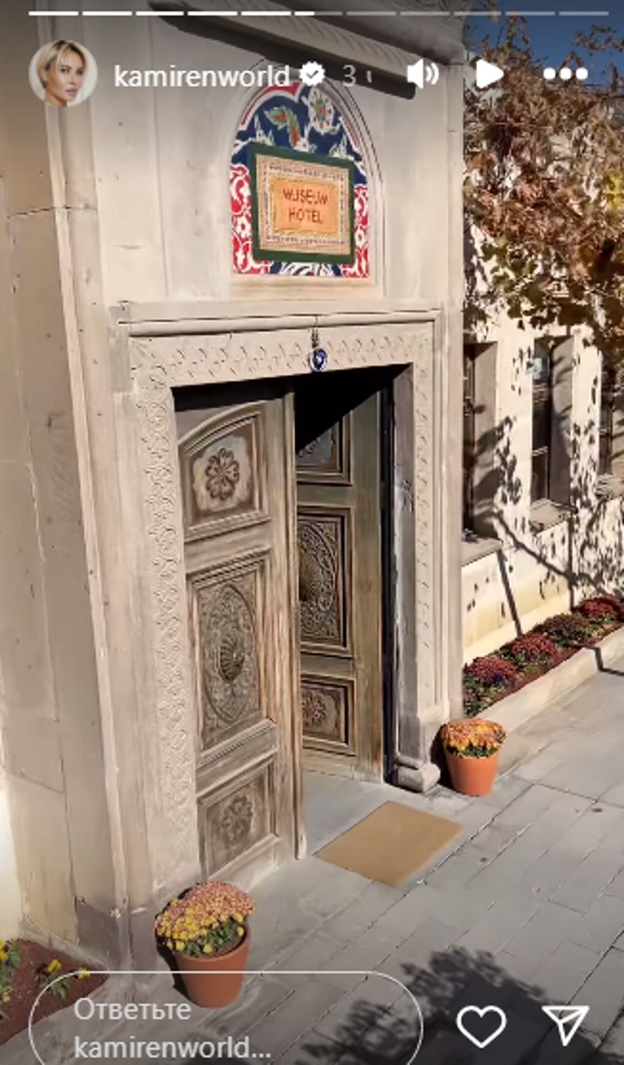 Элина Камирен прилетела в Турцию. Фото: соцсети