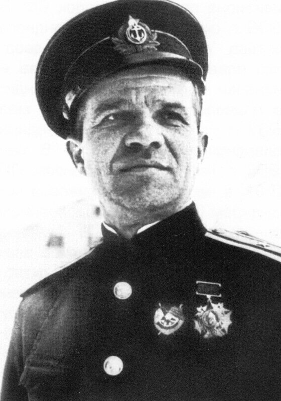 Капитан 3 ранга Шуйский К.М. Орден Александра Невского после ордена Красного Знамени.