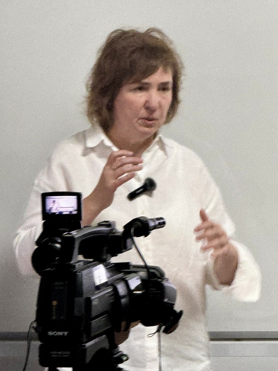 Вчера, 4-го ноября 2024 г. состоялась лекция профессора РУДН, президента ИНК в Институт экономики Федерального университета Рио-де-Жанейро (Institute of Economics at the Federal University of Rio de Janeiro, UFRJ) по курсу «Проблемы цифровой экономики». Эта первая лекция была посвящена теме «БРИКС+:"санкционная" экономика и новый мировой порядок». 