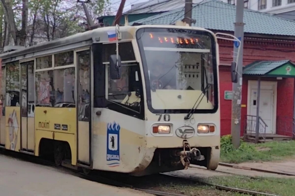    В Ярославле на Пятерке снова сошел с рельсов трамвай