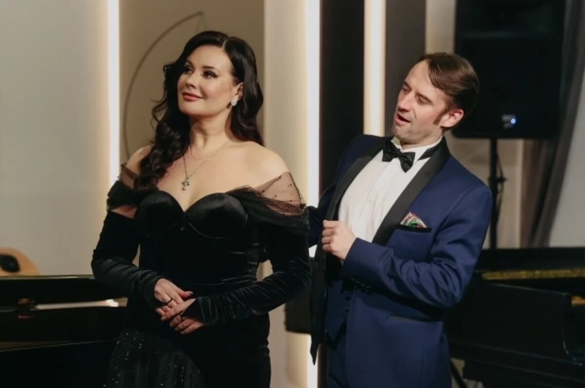    Заслуженная артистка РФ Оксана Фёдорова и солист Мариинского театра Виктор Коротич представляют оперные хиты.