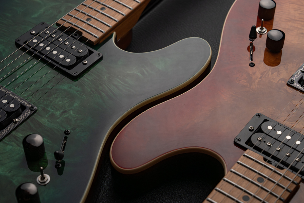 Электрогитары SQOE SD160 в двух цветах: GRS и CS