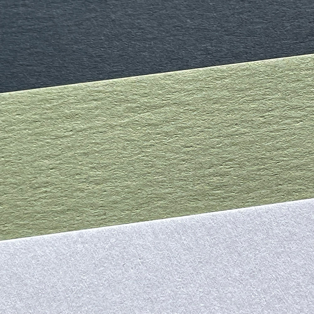 Поверхность бумаги тисненая